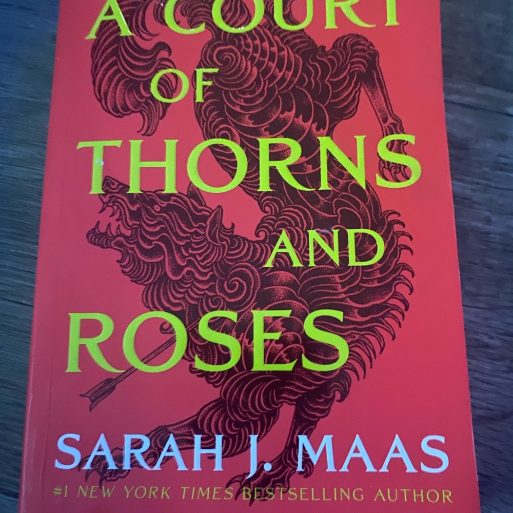 A Court of Thorns and Roses Book